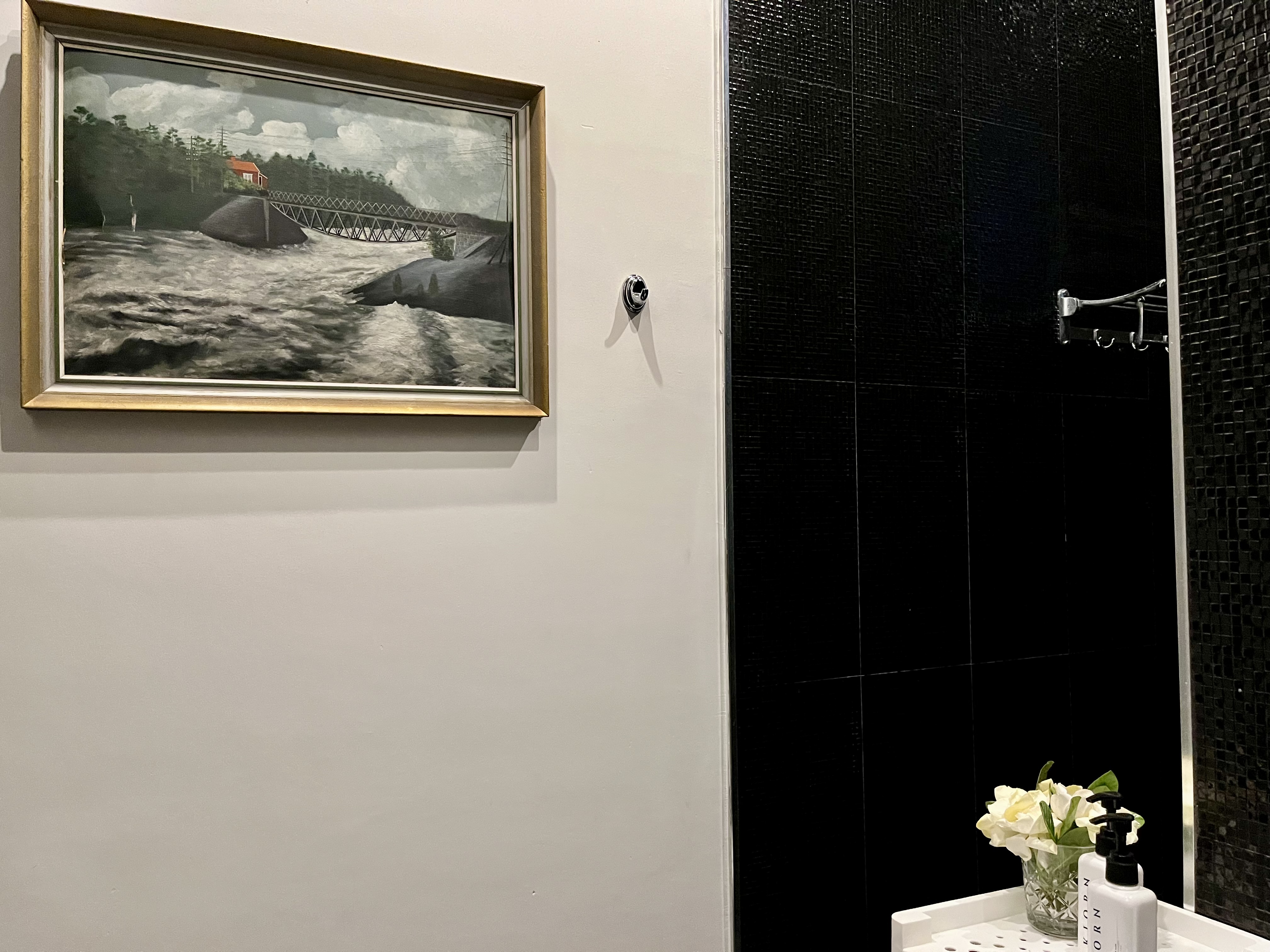 Mountain Suite - Image 7